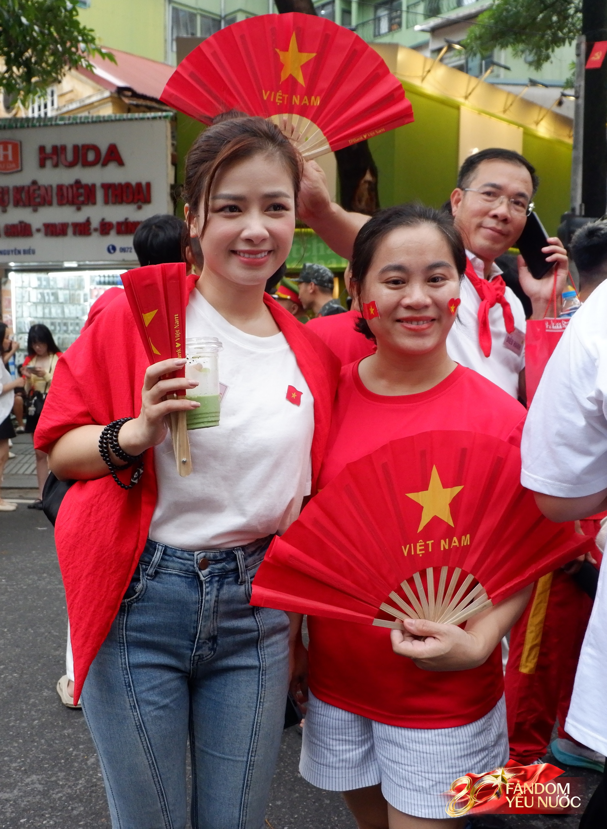 1 sao nữ 1 sao nữ