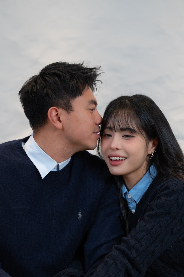 Ca nương Kiều Anh: “Anh Quỳnh thích làm bất ngờ vào Valentine, lúc thì khóa trái phòng ngủ, lúc lại không cho về nhà mà chạy thẳng lên quốc lộ… Ca nương Kiều Anh: “Anh Quỳnh thích làm bất ngờ vào Valentine, lúc thì khóa trái phòng ngủ, lúc lại không cho về nhà mà chạy thẳng lên quốc lộ…