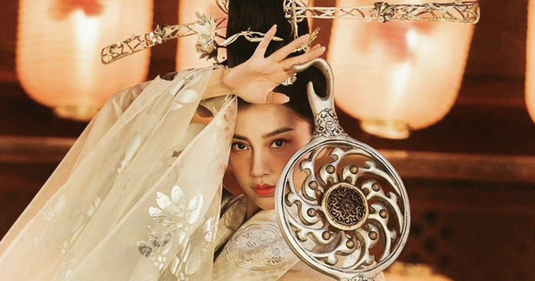 10 kỹ nữ đẹp nhất Trung Quốc: Lưu Thi Thi xếp sau Vương Sở Nhiên, hạng 1 mọi đường nét đều là tuyệt tác img5050 1764118859086 1764118859402329490053 238 0 827 1125 crop 17641189752891170546875png