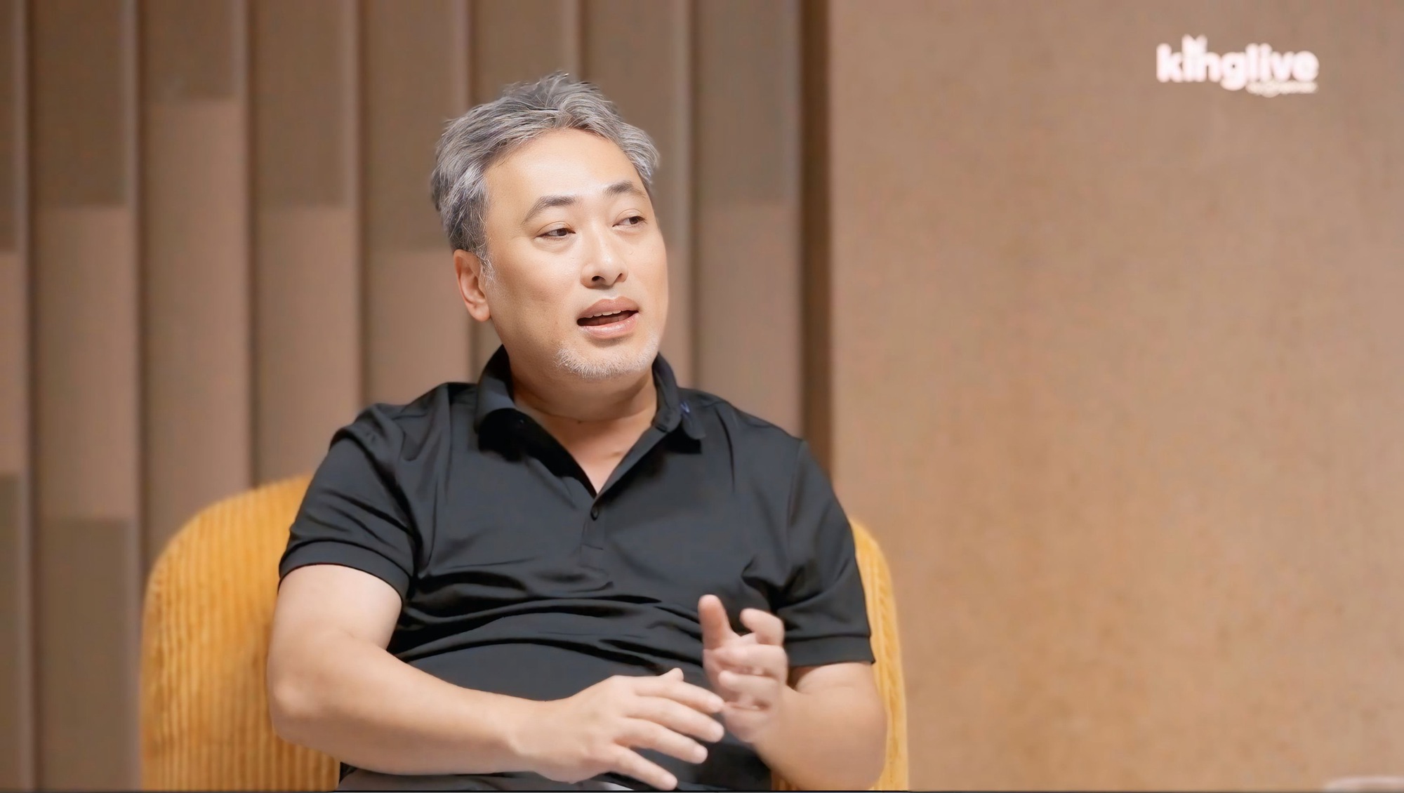 Bạn trai Bùi Lan Hương: