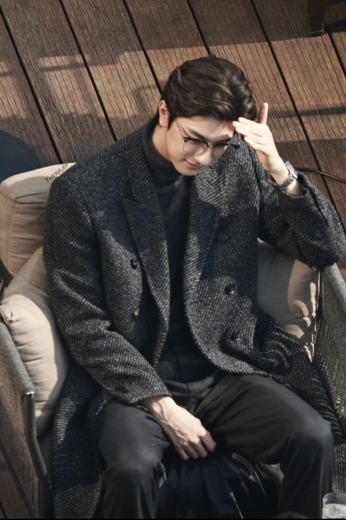 Tổng tài GenZ này sẽ cho bạn biết cao 1m90 mặc măng tô đẹp như nào: Nhìn thôi đã thấy sang tới nóc- Ảnh 6.