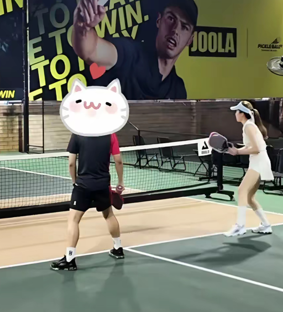 Cặp đôi Anh trai - hot girl bí mật lập gia đình có con nhưng bị