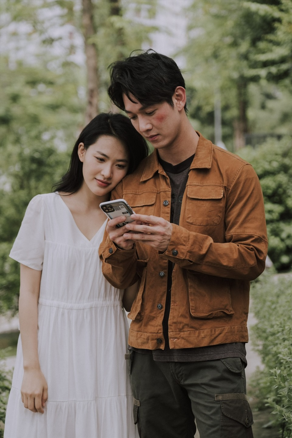 Cặp sao Vbiz công khai tình tứ sau 4 năm bị đồn hẹn hò: Nhà gái đẹp như Lưu Diệc Phi, nhà trai triệu người mê đắm- Ảnh 3.