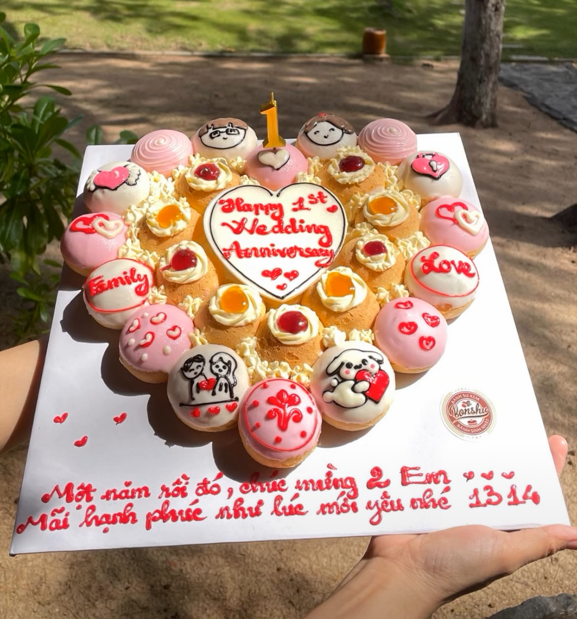 "Tiệc cưới lần 2" của Midu: Cặp đôi phát "vũ trụ cẩu lương", thiếu gia Minh Đạt si mê vợ ra mặt! img5825 1751193910832 1751193911043383237866