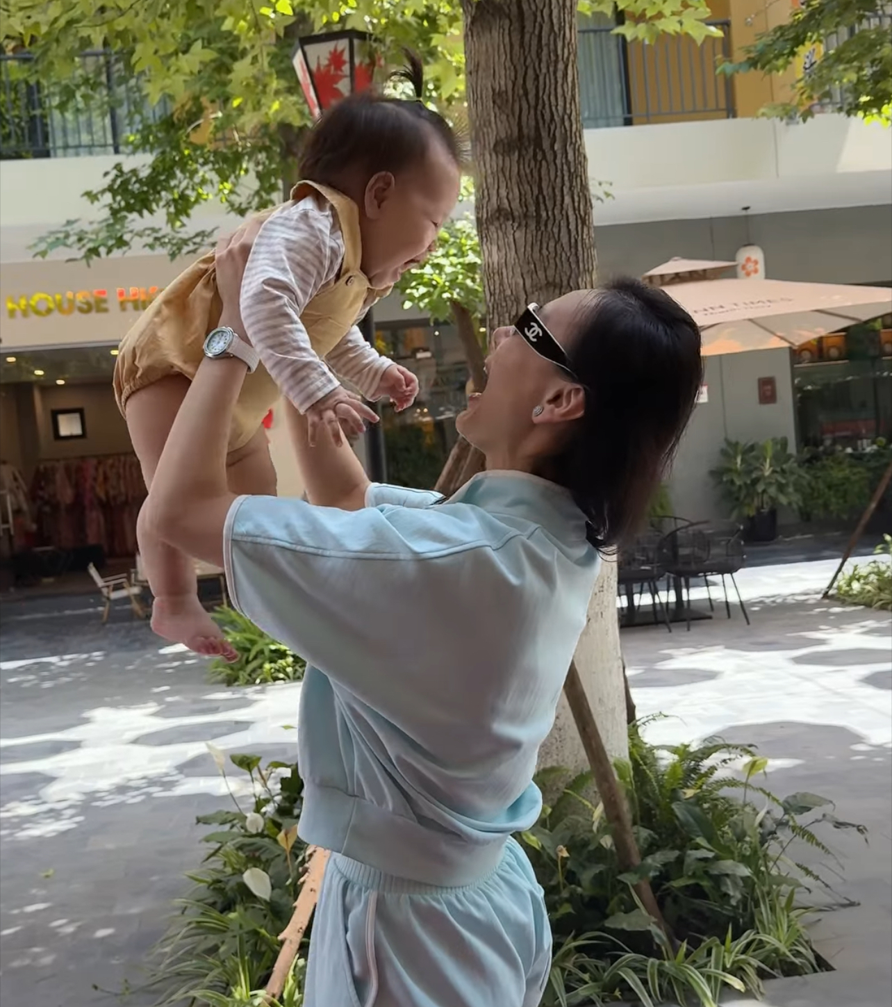 Chồng là doanh nhân, vợ là diễn viên “siêu bận”, nhưng shark Bình - Phương Oanh luôn giữ thói quen này khi nuôi con- Ảnh 3.