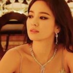 Song Hye Kyo: Mỹ nhân vạn người mê nhưng “không ôm nổi trái tim một người” img6323 17405797248071370255678 0 0 377 720 crop 174057973685312173971jpeg