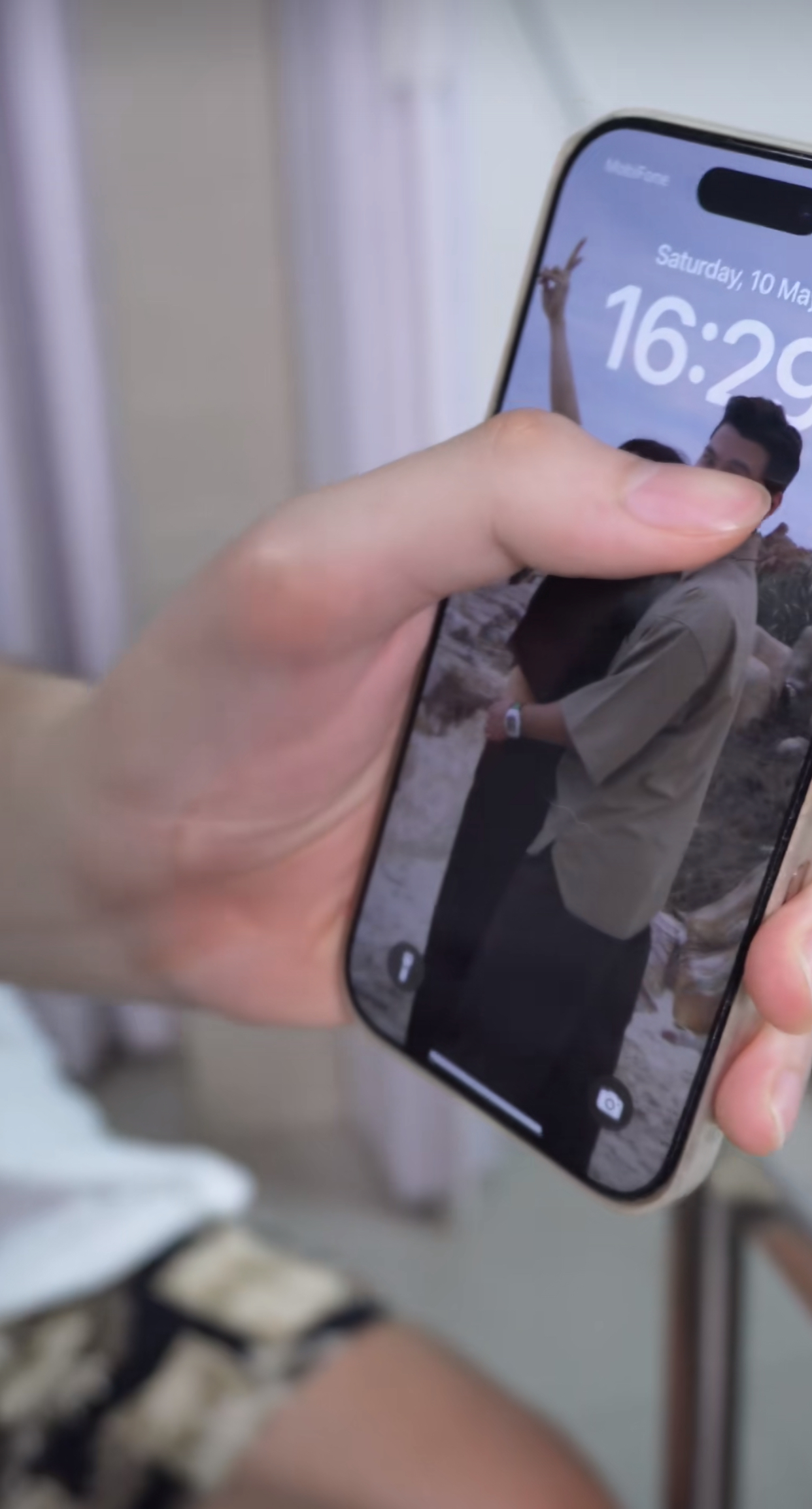 1s lướt qua màn hình lộ bằng chứng hẹn hò rõ mồn một của Miu Lê và thiếu gia kém 5 tuổi- Ảnh 2.