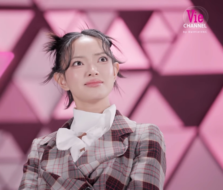 Nói 1 câu lỡ lời với Châu Bùi, LyHan bị chê EQ thấp chạm đáy, lộ bản chất thật- Ảnh 4.