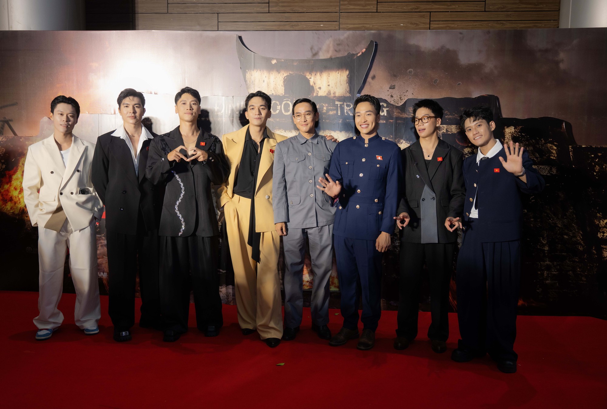 Thảm đỏ hot nhất hôm nay: Hòa Minzy “xinh sang slay” kịch trần, 1 mỹ nam đẹp phát sáng lấn lướt cả dàn sao- Ảnh 14.