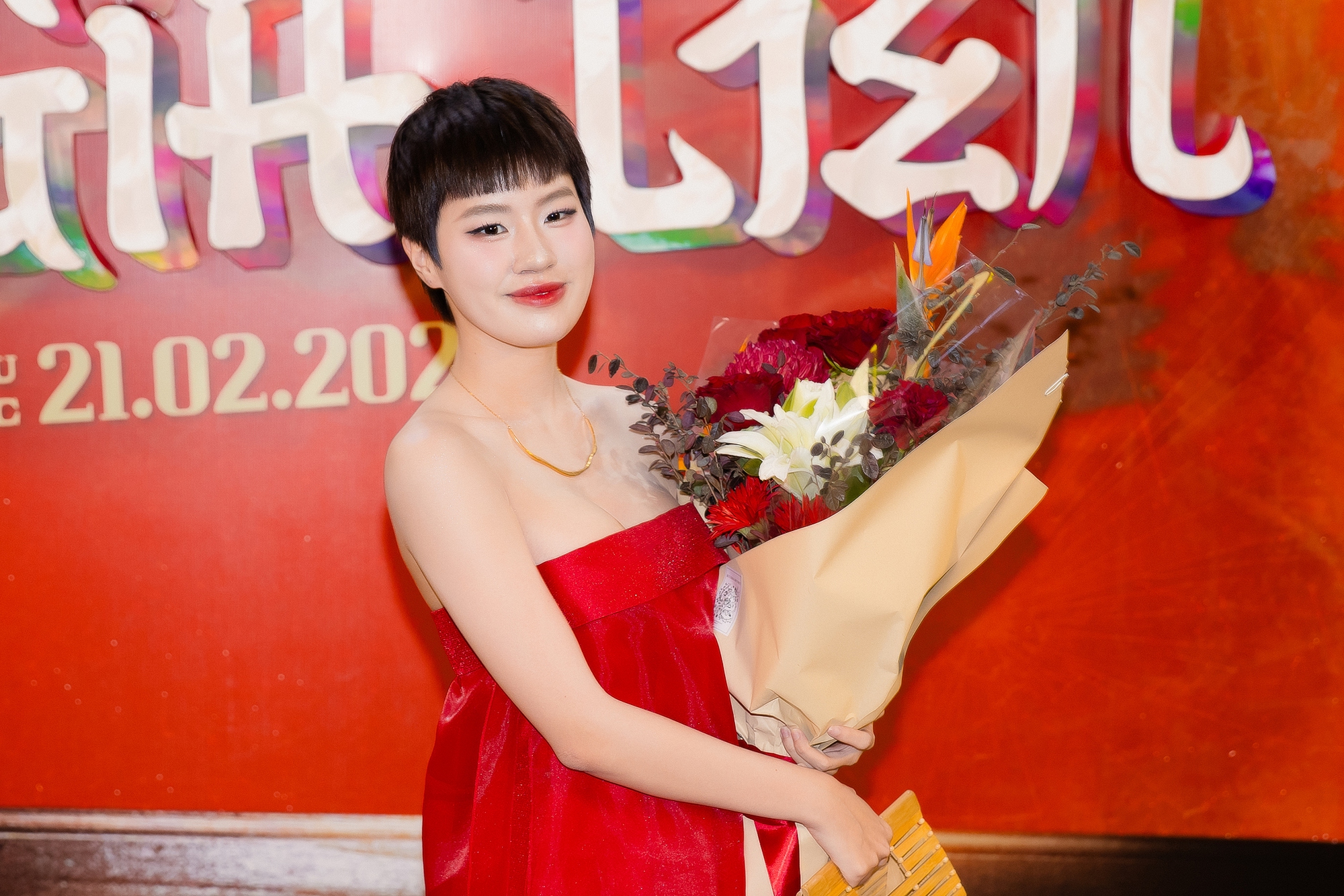 Sao nữ 2k3 từng cạo đầu gây sốc nay lộ diện với visual cực