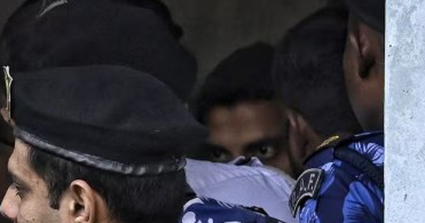 Vụ hiếp dâm và sát hại nữ bác sĩ tại Ấn Độ: Mẹ thủ phạm lên tiếng gây sốc 30 Vụ hiếp dâm và sát hại nữ bác sĩ tại Ấn Độ: Mẹ thủ phạm lên tiếng gây sốc img7521 1737380984538433557934 0 14 232 385 crop 17373810026222097363987jpeg