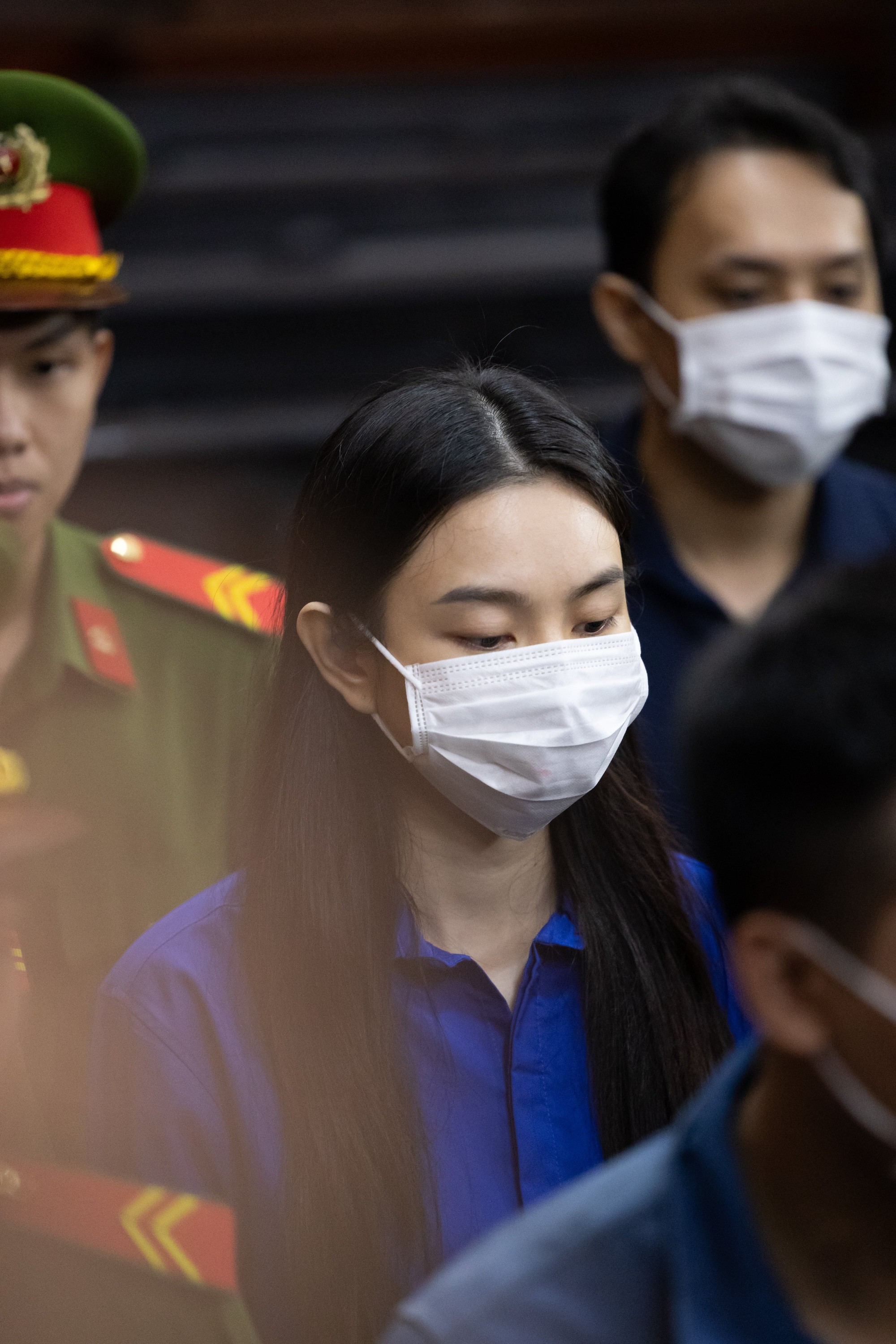 Thái độ của Thuỳ Tiên trong phiên toà xét xử vụ án Kẹo Kera, một ánh mắt nói lên tất cả- Ảnh 7. Thái độ của Thuỳ Tiên trong phiên toà xét xử vụ án Kẹo Kera, một ánh mắt nói lên tất cả- Ảnh 7.