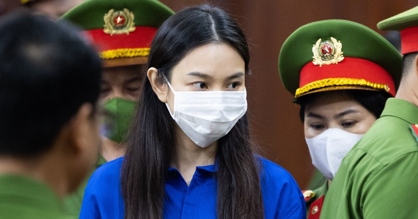 Thái độ của Thuỳ Tiên trong phiên toà xét xử vụ án Kẹo Kera, một ánh mắt nói lên tất cả img8386 1763518816557 17635188179701374301690 795 0 1842 2000 crop 176351895646279164754jpg