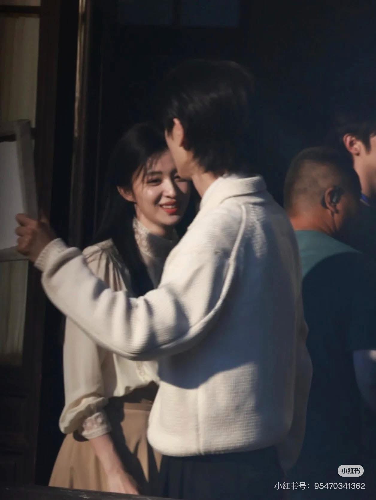 Cặp đôi ngôn tình đẹp đến nỗi được phong là