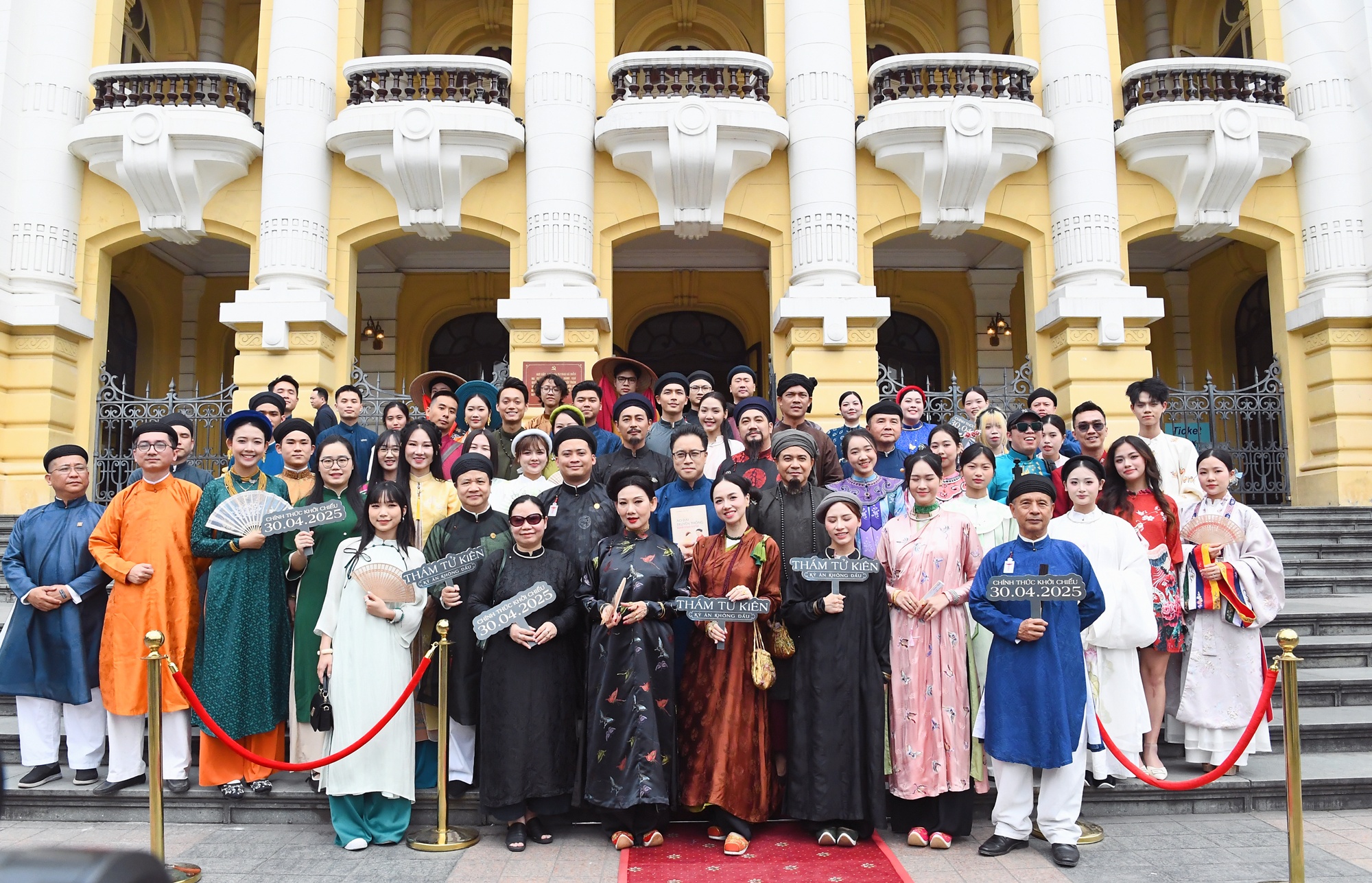 Được yêu cầu so sánh Trấn Thành và Victor Vũ, bà xã Anh Đức trả lời cực khéo mát lòng cả đôi bên- Ảnh 1.