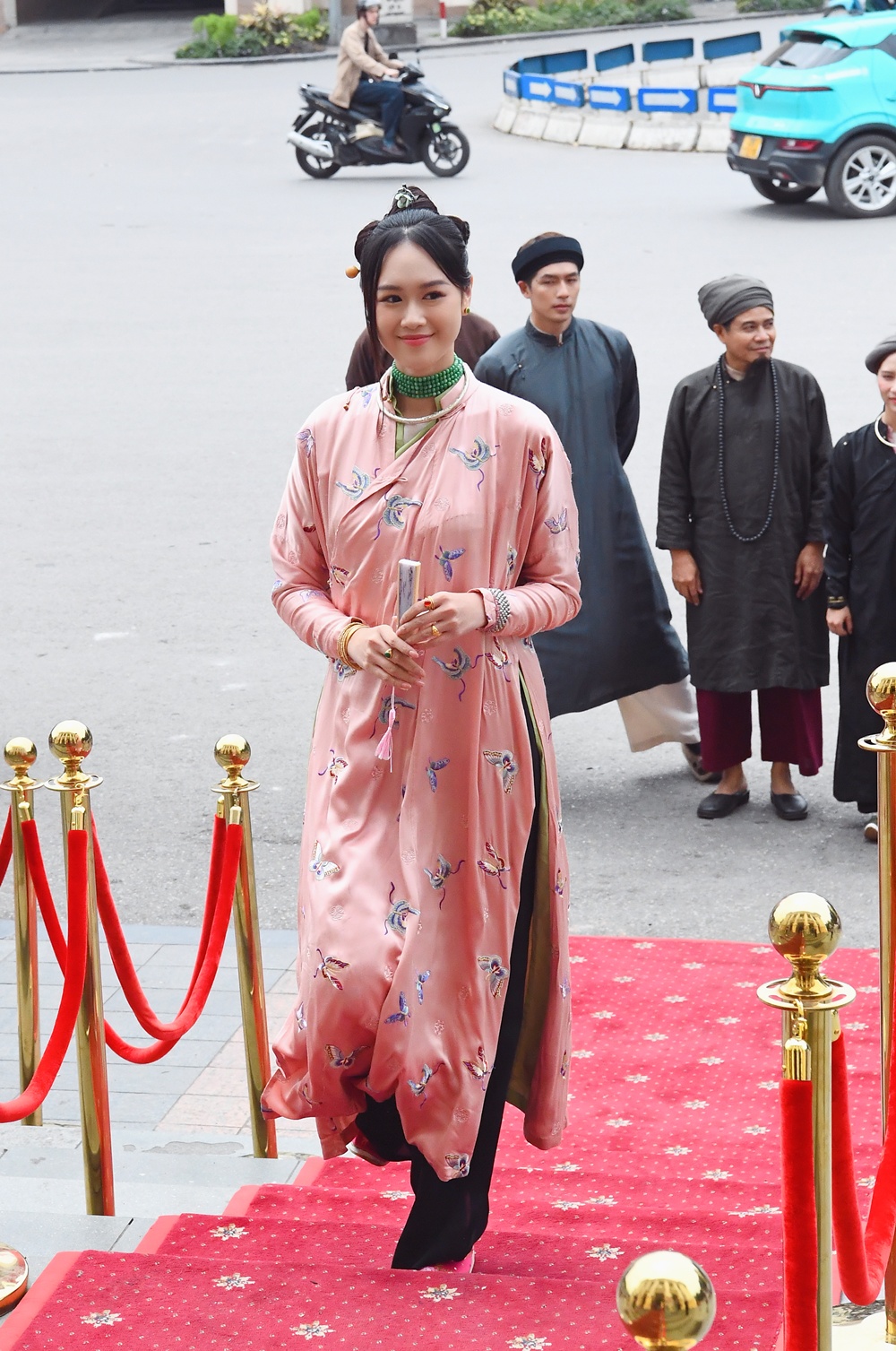 Được yêu cầu so sánh Trấn Thành và Victor Vũ, bà xã Anh Đức trả lời cực khéo mát lòng cả đôi bên- Ảnh 3.