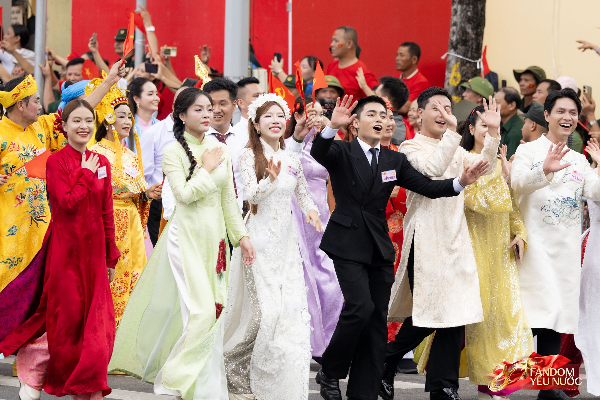 Khối nghệ sĩ bị nhắc nhở ở diễu hành, Cục trưởng Xuân Bắc xử lý nhanh bằng 1 hành động!- Ảnh 2.