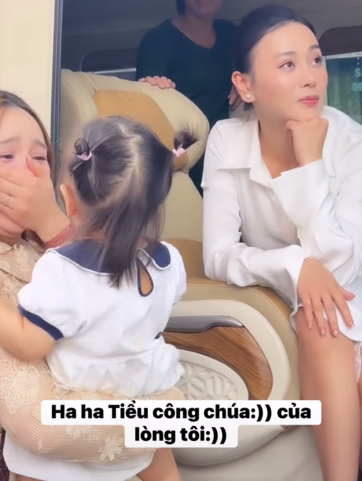 Phương Oanh lần đầu lộ diện- Ảnh 2.