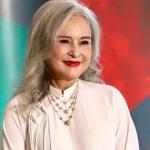 Mỹ nhân Việt đẹp nhất thập kỷ: Bị phán "chỉ sống được 3 năm", nhan sắc hiện tại quá sốc img9661 13292746 1748018033387 17480180335371253481540 176 0 553 720 crop 17480180885331279319946png