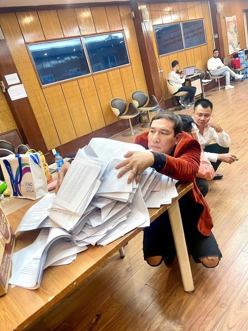 Lộ danh tính 2 “siêu sao” đứng sau thành công của Táo Quân 2025