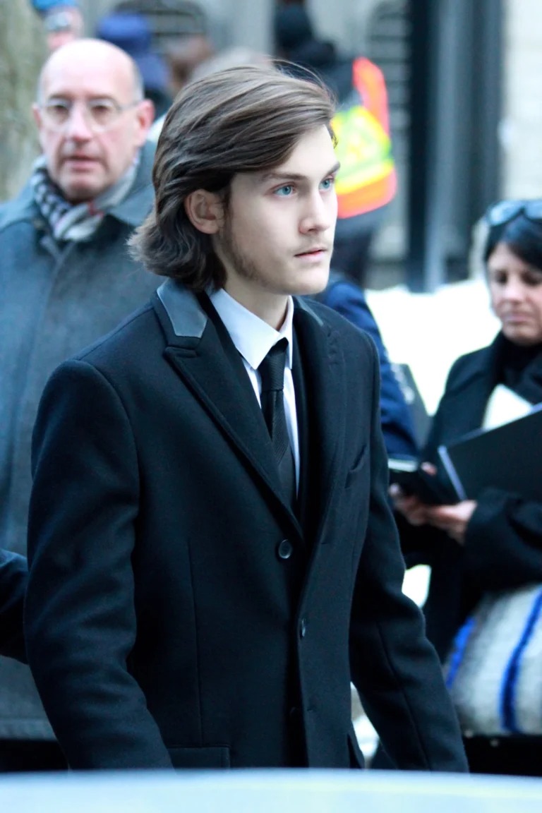 Dàn nhóc tì nổi đình nổi đám nhà sao: Sở hữu