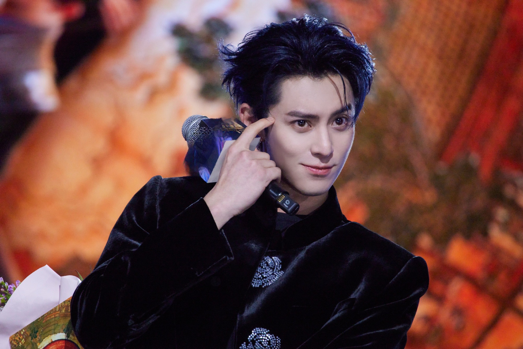 10 nam diễn viên giàu nhất Trung Quốc 2025: Vương Nhất Bác xếp sau Tiêu Chiến, hạng 1 cả đời vô địch thiên hạ- Ảnh 2. 10 nam diễn viên giàu nhất Trung Quốc 2025: Vương Nhất Bác xếp sau Tiêu Chiến, hạng 1 cả đời vô địch thiên hạ- Ảnh 2.