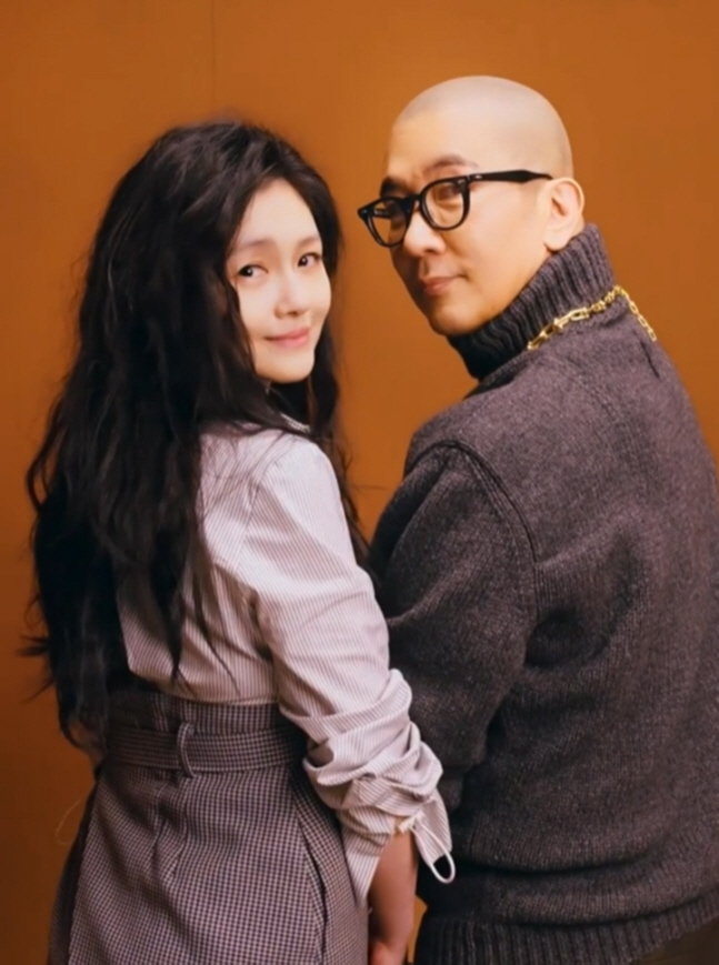 Khoảnh khắc hạnh phúc cuối cùng của Từ Hy Viên bên các con, hé lộ mối quan hệ giữa bố dượng và con vợ- Ảnh 2. Khoảnh khắc hạnh phúc cuối cùng của Từ Hy Viên bên các con, hé lộ mối quan hệ giữa bố dượng và con vợ- Ảnh 2.