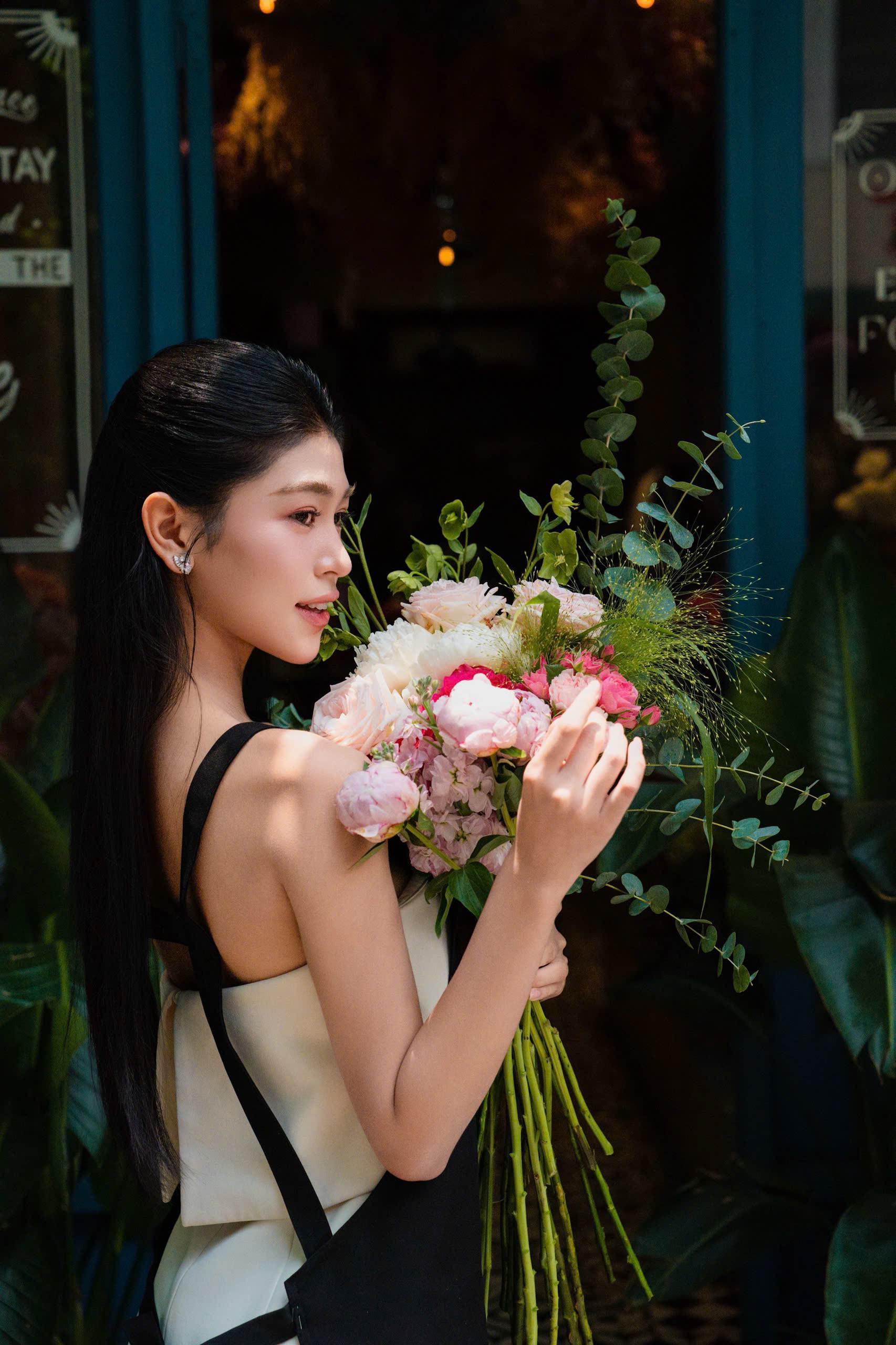 Cô nàng sở hữu vẻ ngoài dịu dàng, nền nã