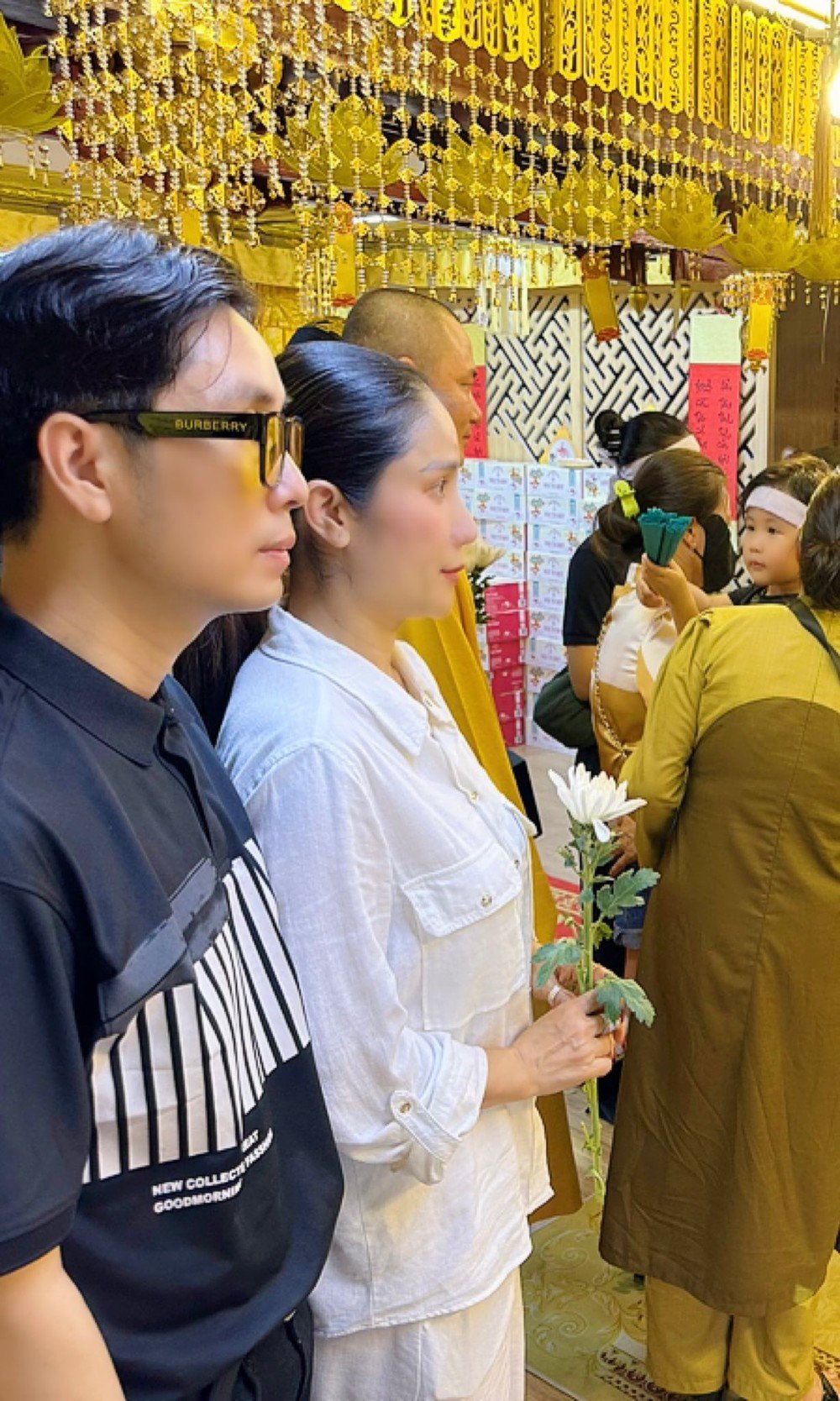 Lễ thủy táng Quý Bình - 3