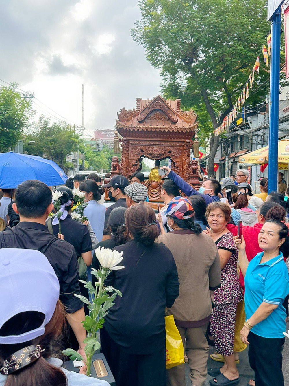 Lễ thủy táng Quý Bình - 4