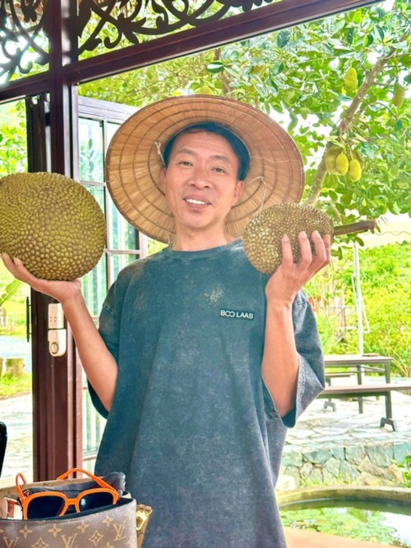 3 nghệ sĩ rời phố thị về Thạch Thất sống an yên tại nhà vườn rộng lớn, có nữ NSND mới 43 tuổi- Ảnh 1.