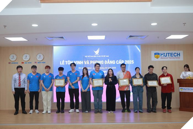 Viresa Tổ Chức Lễ Vinh Danh Và Phong Đẳng Cấp Cho Vận Động Viên Thể Thao Điện Tử Năm 2025 Đợt II 7