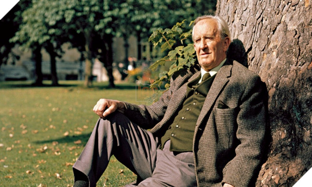 Hình ảnh về nhà văn J.R.R Tolkien