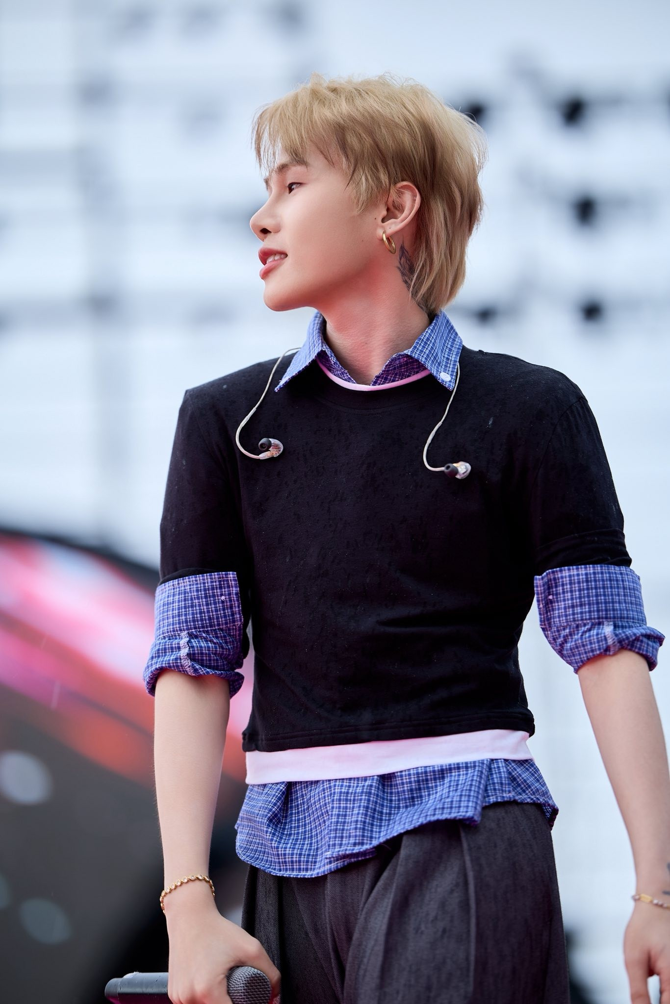 Xoay quanh cấm sóng nghệ sĩ lệch chuẩn- Ảnh 3.