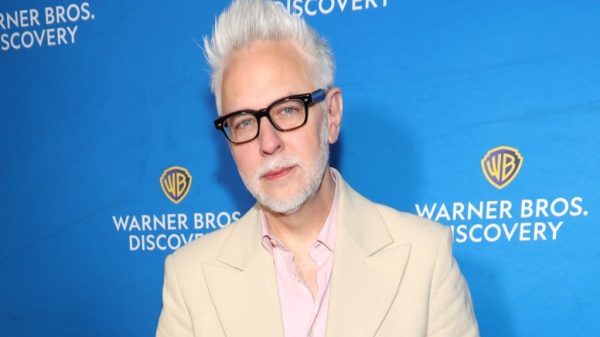 James Gunn Chia Sẻ Về Những Dự Án Phim DCU Đang Được Lên Kế Hoạch james gunn van con nhieu du an trong vong bi mat dyrujpg