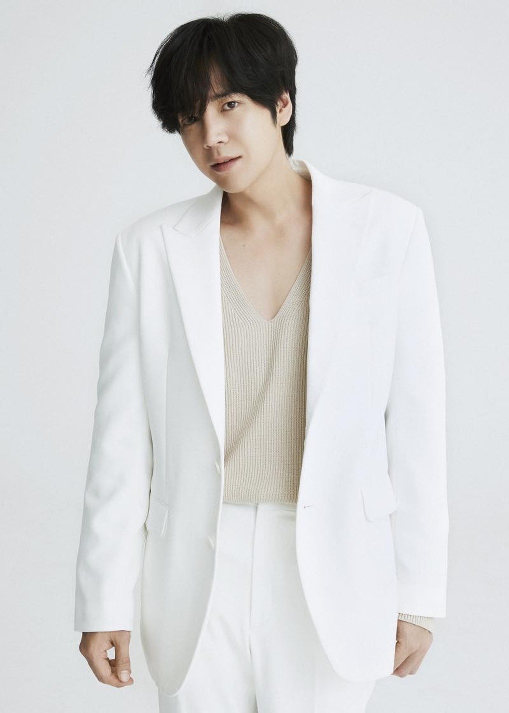 Nổi tiếng keo kiệt, Kim Jong Kook bất ngờ chi cả trăm tỷ đồng để sánh với Jang Geun Suk, Lee Yo Won?- Ảnh 2.