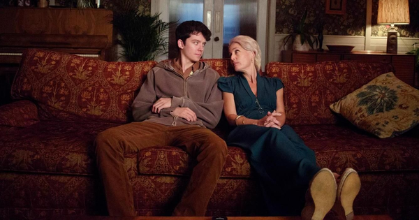 Xem phim Sex Education chán chê, tôi mới nhận ra nam chính và loạt bài học cảnh nóng đều có thật ngoài đời jean otis 1755261163343 17552611648851105885911 0 0 700 1337 crop 1755261773177574955744png