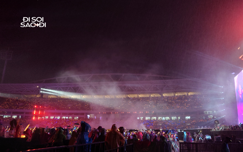 Trấn Thành livestream nóng trận mưa gió giáng xuống concert Anh Trai Say Hi, hoang mang sợ sập lều!- Ảnh 2.