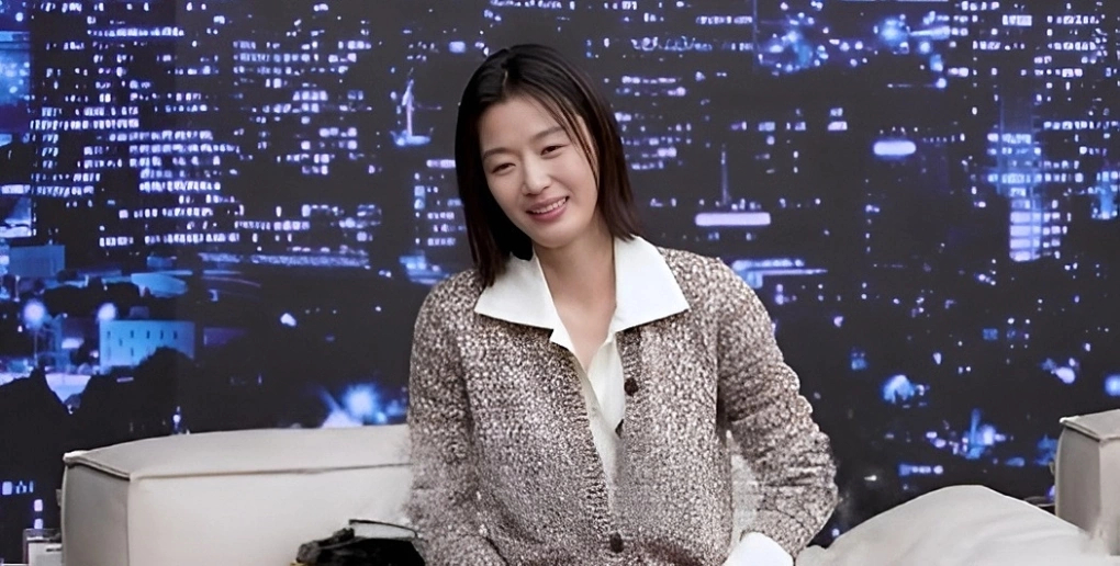 “Mợ chảnh” Jeon Ji Hyun quá khổ- Ảnh 4.