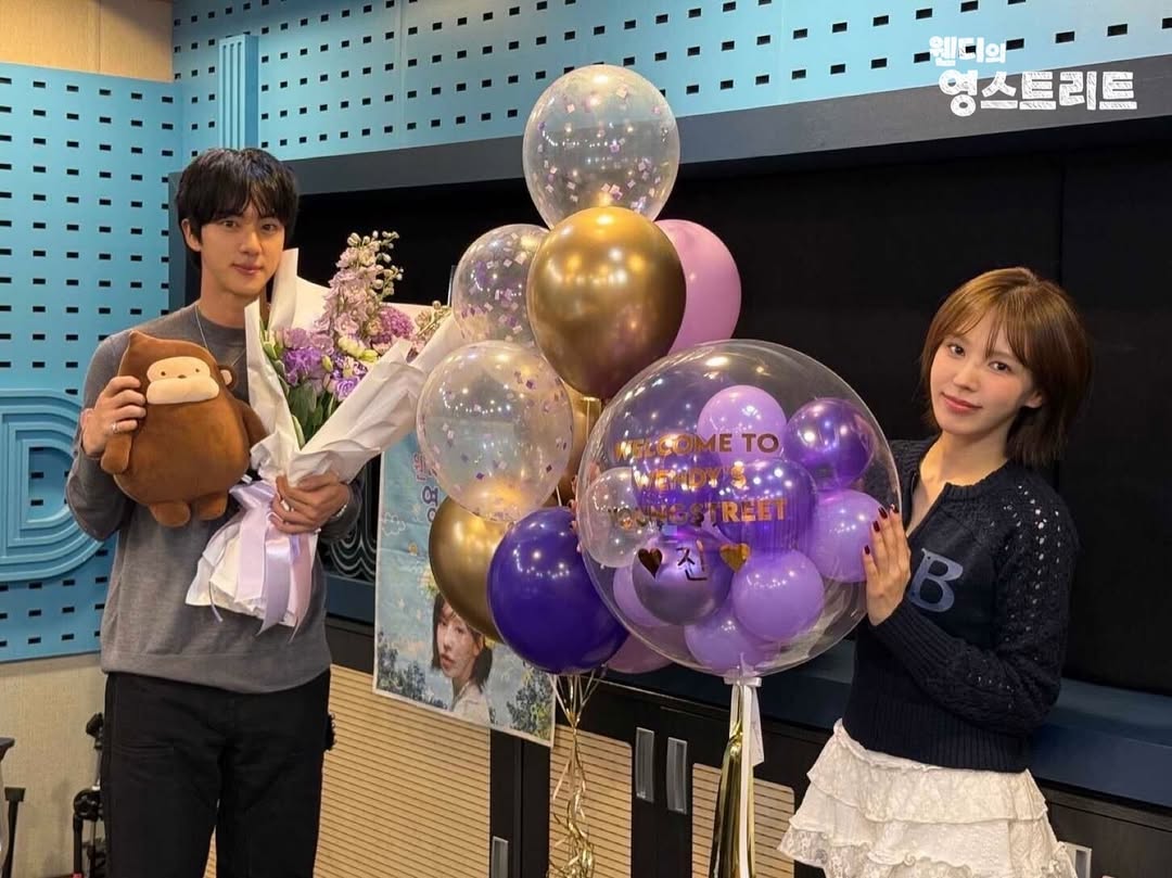 Jin (BTS) chia sẻ về khoảnh khắc khó quên với Tom Cruise- Ảnh 1.