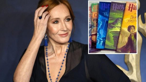 Một Hiệu Sách San Francisco Ngừng Bán Harry Potter Vì Quan Điểm Chống Người Chuyển Giới jk rowling sach harry potter ciutjpg