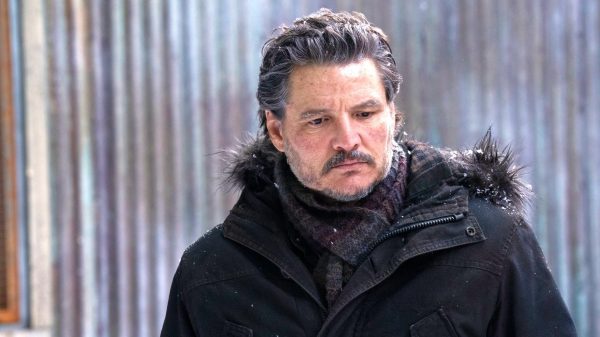 The Last of Us Mùa 2: Các Nhà Sáng Tạo Lý Giải Diễn Biến Gây Sốc Trong Tập 2 30 The Last of Us Mùa 2: Các Nhà Sáng Tạo Lý Giải Diễn Biến Gây Sốc Trong Tập 2 joel looks down at the ground in mvrwjpg