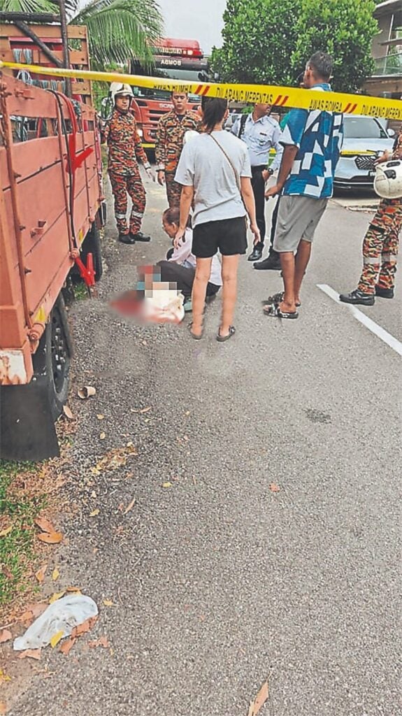 Được con trai nhờ đến khởi động xe nào ngờ tai nạn xảy ra: Người cha đóng cửa không nói chuyện với ai- Ảnh 2.