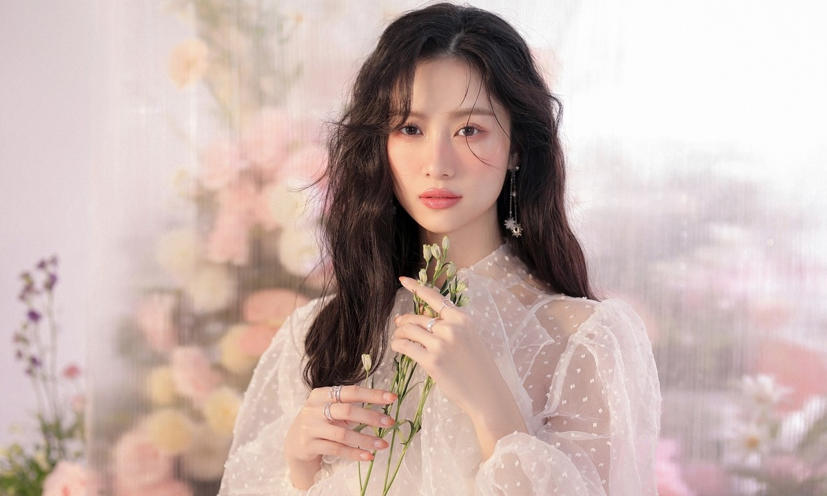 Mỹ nhân Việt duy nhất được báo Hàn tung hô là