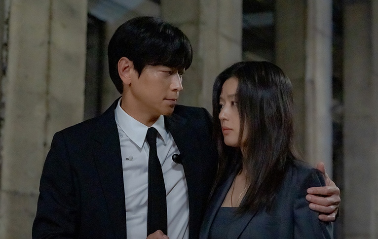 Tempest: Bom tấn dư tiền thiếu cảm xúc của Jeon Ji Hyun và Kang Dong Won- Ảnh 3.