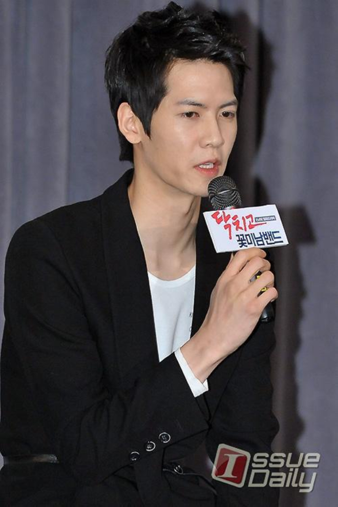 Video Kim Soo Hyun ê chề khi bị ông lớn mắng mỏ, xem phản ứng của đồng nghiệp xung quanh mới càng xấu hổ- Ảnh 5.