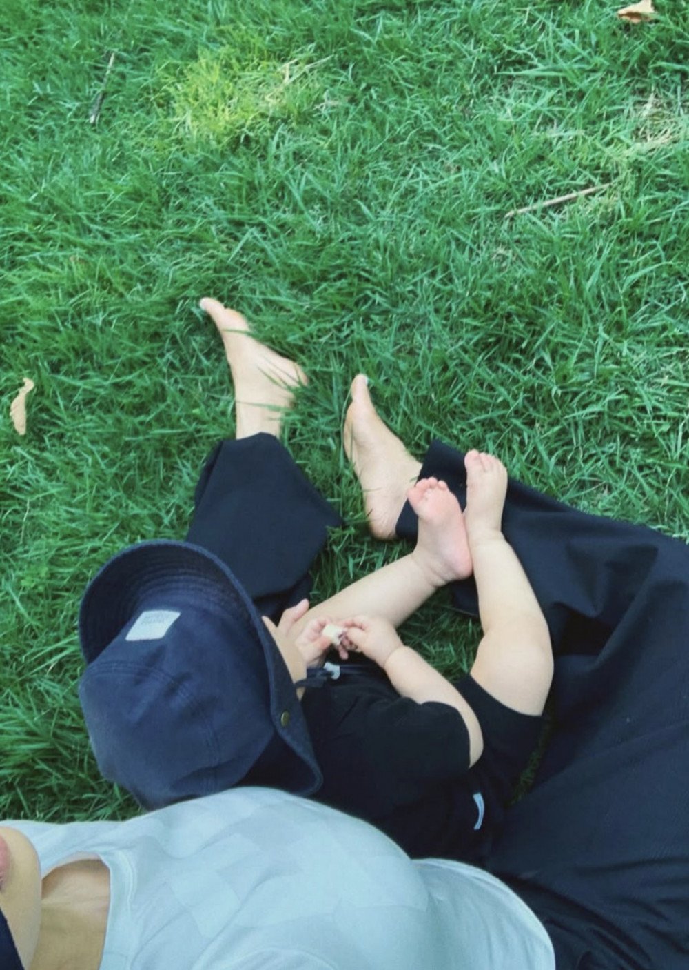 Loạt ảnh quý tử đầu lòng của nam diễn viên hạng A khiến MXH náo loạn- Ảnh 2.