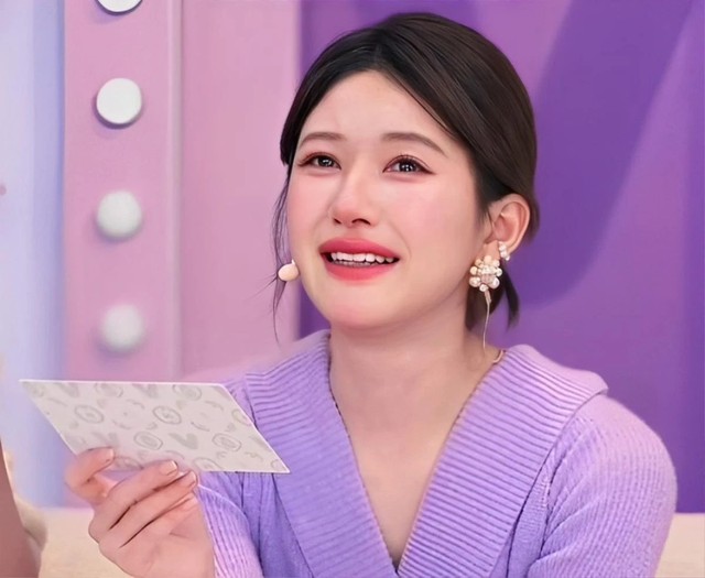 4 nữ diễn viên bị ghét nhất Trung Quốc: Triệu Lộ Tư xếp thứ 2, hạng 1 là