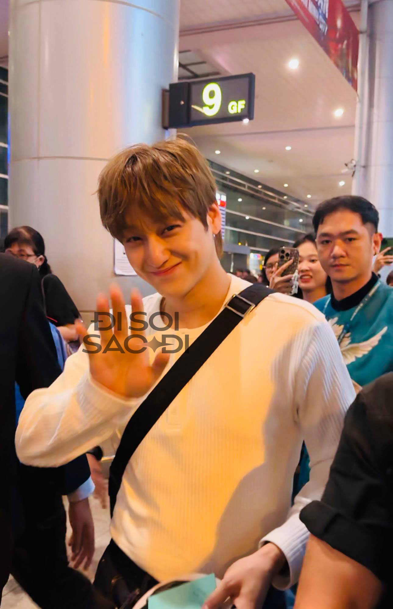 “Chồng iu” Kim Bum chính thức hạ cánh TP.HCM,