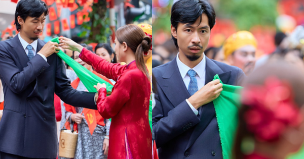 Trọn bộ hình như "hình cưới" của Đen Vâu và Hoàng Thuỳ Linh: Ánh mắt nhà trai nhìn "nóc nhà" lạ quá! k1 17566273639011210618398 0 0 251 480 crop 17566273746861557632802png